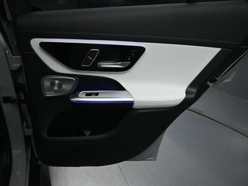 Used 2026 Mercedes-Benz GLC 300 image 30