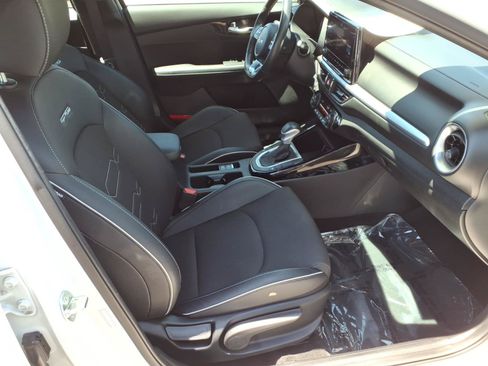 Used 2024 Kia Forte GT-Line FWD image 11