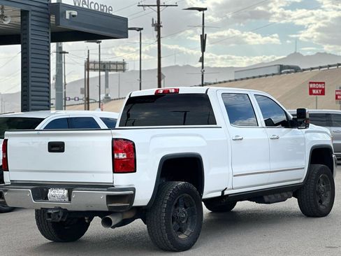 Used 2019 GMC Sierra 2500 SLT w/ Duramax Plus Package image 6