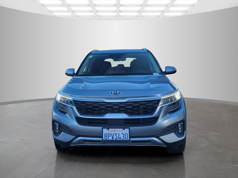 Used 2021 Kia Seltos SX w/ SX Sunroof Package image 2