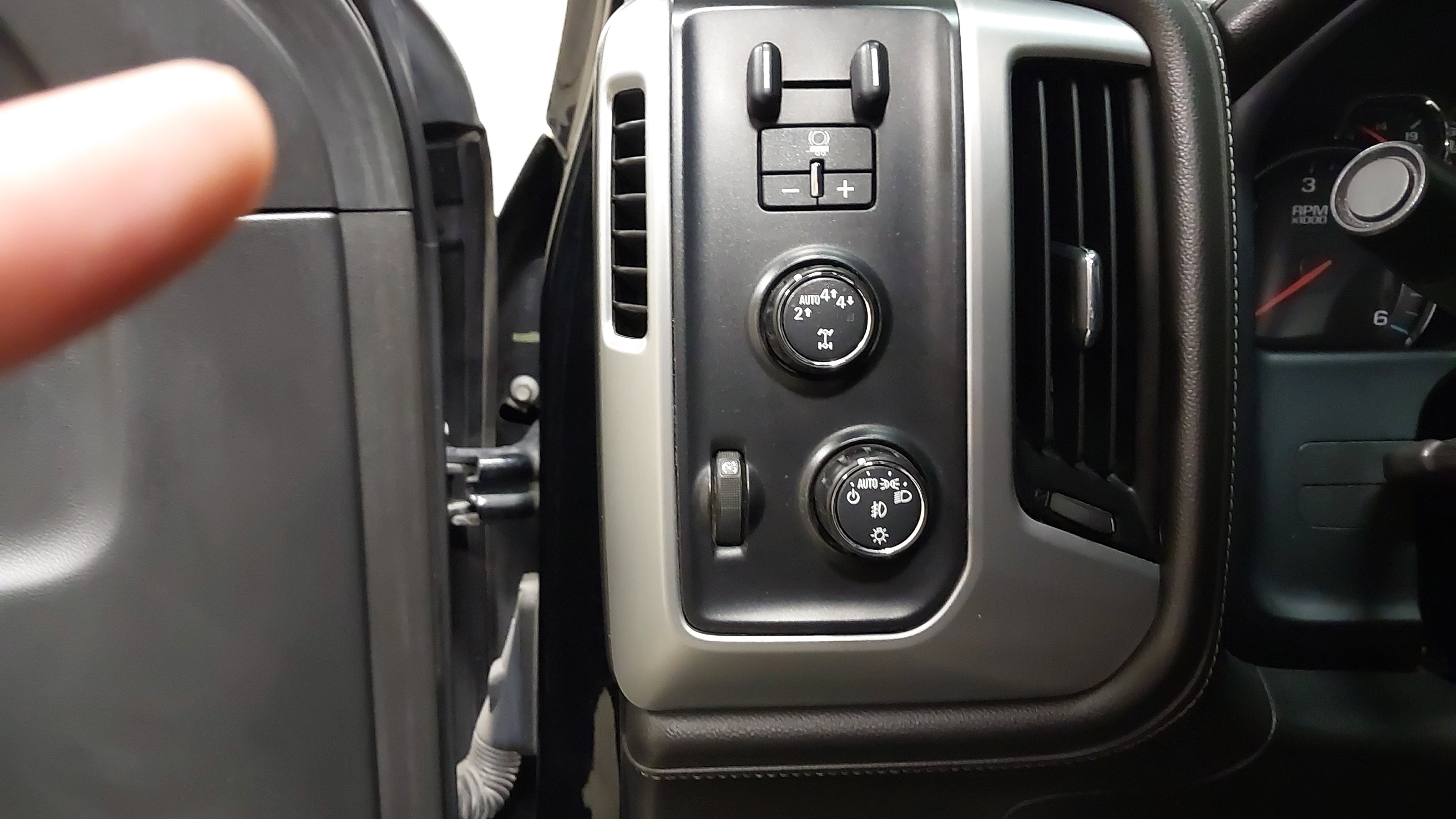 Used 2017 GMC Sierra 1500 SLT w/ SLT Premium Package AWD/4WD image 22