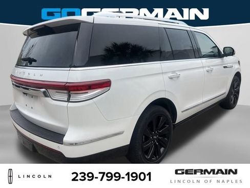 Used 2023 Lincoln Navigator Reserve image 7