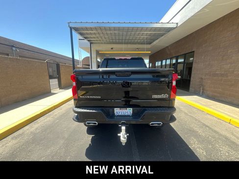 Used 2022 Chevrolet Silverado 1500 High Country w/ Technology Package RWD image 5
