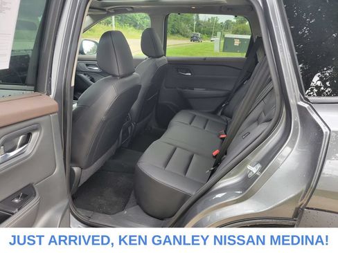 Certified 2023 Nissan Rogue SV w/ SV Premium B Package AWD/4WD image 16