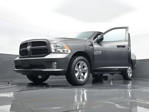 Used 2019 RAM 1500 Express w/ Express Value Package AWD/4WD image 31