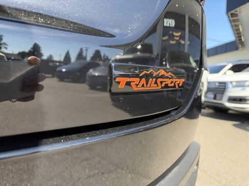 Used 2025 Honda Pilot TrailSport image 7