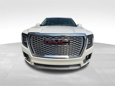 Used 2021 GMC Yukon XL Denali w/ Denali Premium Package AWD/4WD image 2