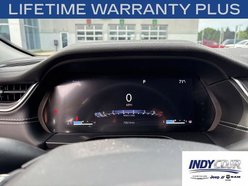 Used 2023 Jeep Grand Cherokee L Limited w/ Black Appearance Package AWD/4WD image 16
