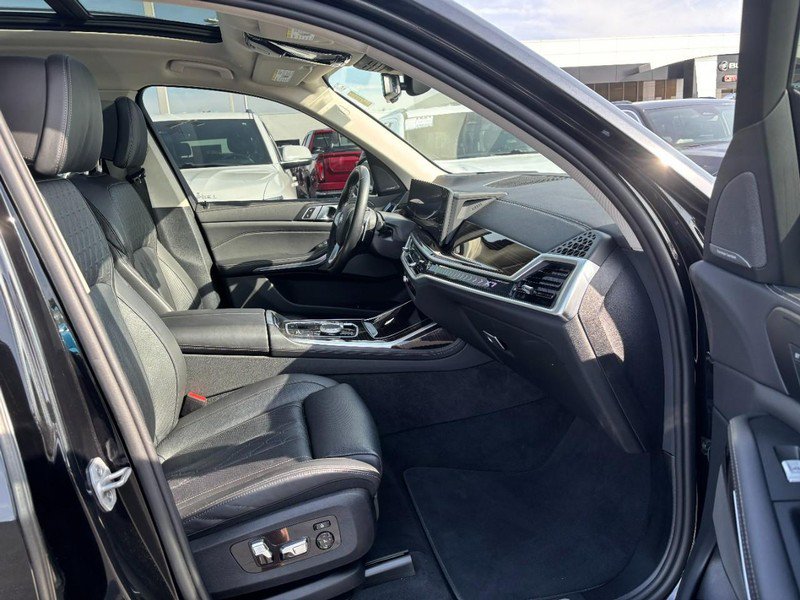 Used 2024 Jeep Grand Cherokee L Limited AWD/4WD image 8