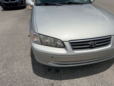 Used 2000 Toyota Camry LE FWD image 13