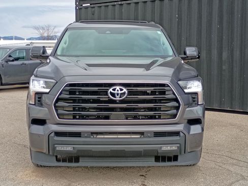 Used 2024 Toyota Sequoia SR5 w/ SR5 Premium Package AWD/4WD image 2