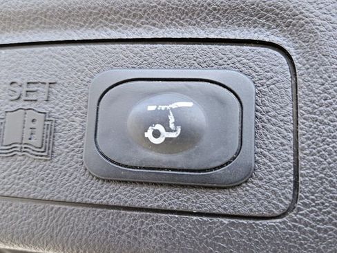 Used 2019 Lincoln MKC Select w/ Select Plus Package image 15