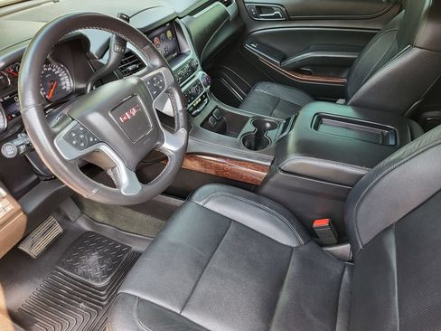 Used 2015 GMC Yukon SLT w/ HD Trailering Package AWD/4WD image 14
