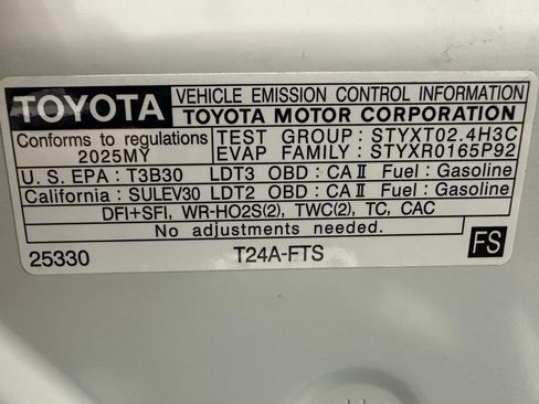 Used 2025 Toyota 4Runner SR5 AWD/4WD image 66