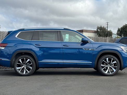 New 2025 Volkswagen Atlas SEL Premium R-Line image 4