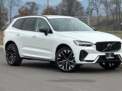 New 2026 Volvo XC60 B5 Ultra w/ Climate Package