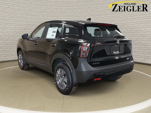 New 2026 Nissan Kicks S image 7