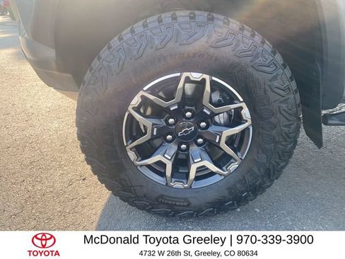 Used 2023 Chevrolet Colorado ZR2 w/ ZR2 Convenience Package III AWD/4WD image 10