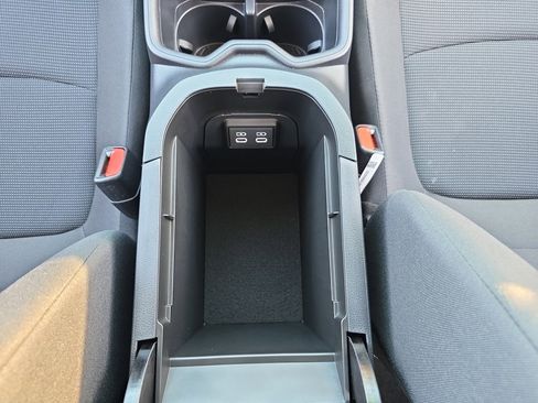 Certified 2025 Toyota RAV4 LE image 18