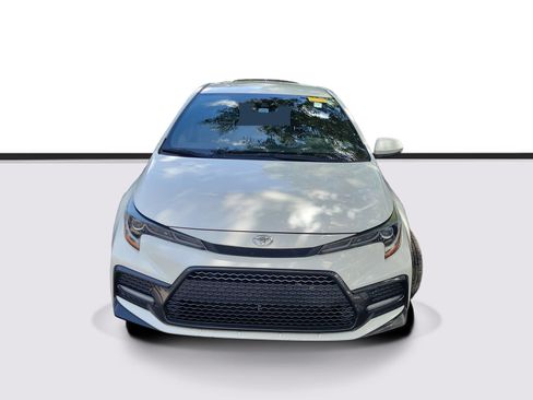 Used 2021 Toyota Corolla SE FWD image 2
