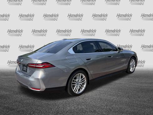 Certified 2024 BMW 530i RWD image 10