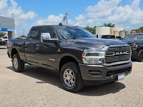 Used 2024 RAM 2500 Laramie w/ Safety Group AWD/4WD image 37