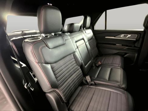 Used 2025 Ford Explorer ST-Line RWD image 19