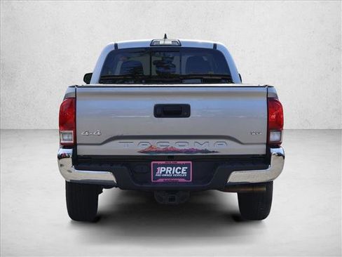 Used 2018 Toyota Tacoma SR5 image 6