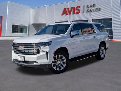 Used 2023 Chevrolet Suburban Premier image 1