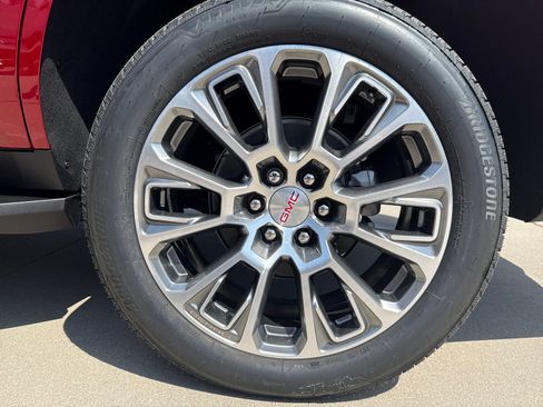 New 2026 GMC Yukon Denali AWD/4WD image 30