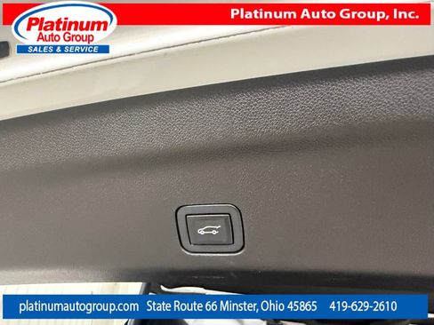 Used 2021 GMC Yukon Denali w/ Denali Premium Package AWD/4WD image 38