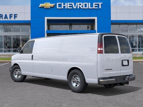 New 2025 Chevrolet Express 3500 Extended image 27
