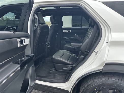 Used 2024 Ford Explorer ST w/ Equipment Group 401A AWD/4WD image 7