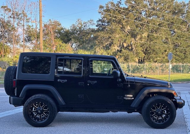 Used 2012 Jeep Wrangler Unlimited Sport AWD/4WD image 5