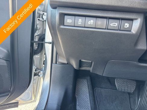 Used 2025 Toyota Camry LE image 17