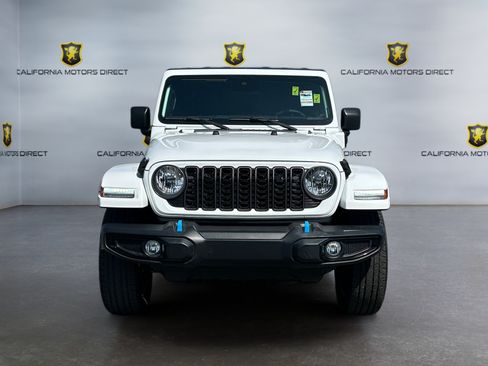 Used 2024 Jeep Wrangler Unlimited AWD/4WD image 8