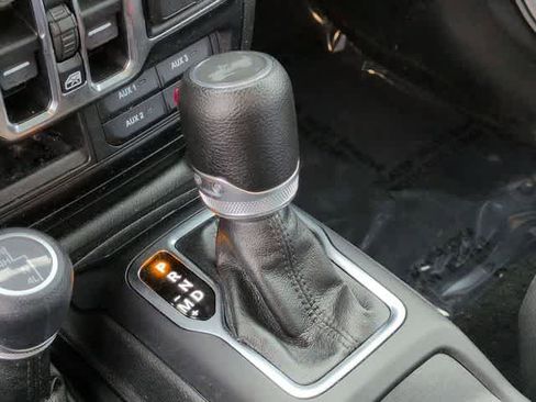 Used 2022 Jeep Wrangler Unlimited Sport image 31