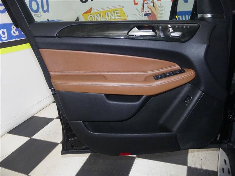 Used 2018 Mercedes-Benz GLE 43 AMG 4MATIC w/ Premium 3 Package image 25
