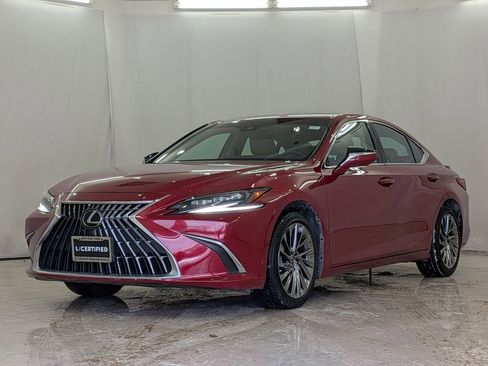 Certified 2024 Lexus ES 300h Ultra Luxury w/ Accessory Package (Z2) image 4