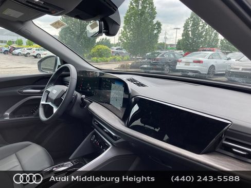 Used 2025 Audi Q5 Premium Plus AWD/4WD image 21