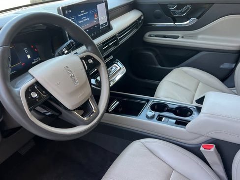 Used 2024 Lincoln Corsair Reserve w/ Equipment Group 201A FWD image 11