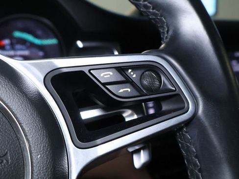 Used 2019 Porsche Macan AWD/4WD image 23
