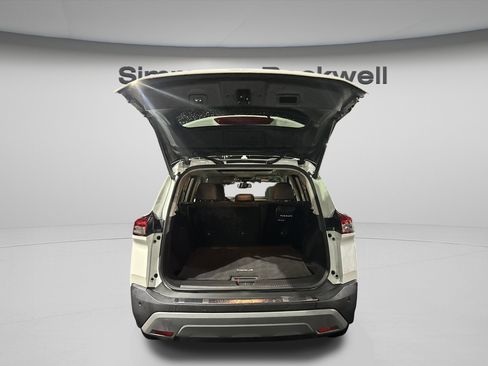 Used 2023 Nissan Rogue SV w/ SV Premium B Package image 8