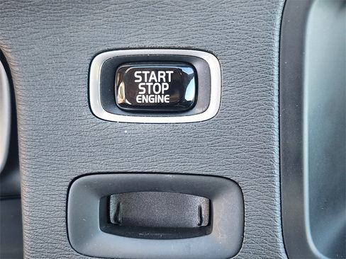 Used 2018 Volvo S60 T5 Dynamic w/ Protection Package image 13