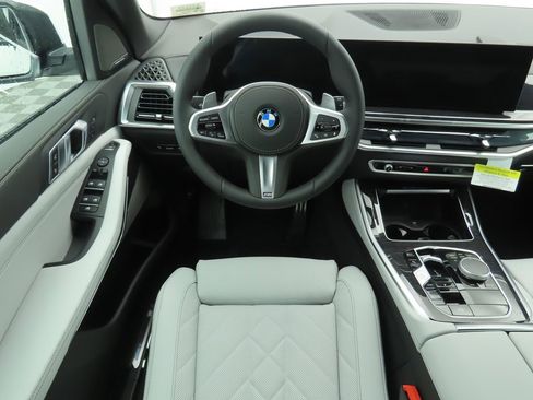 New 2026 BMW X5 sDrive40i w/ M Sport Package image 10