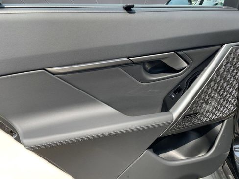 Used 2026 BMW 530i w/ Executive Package image 20