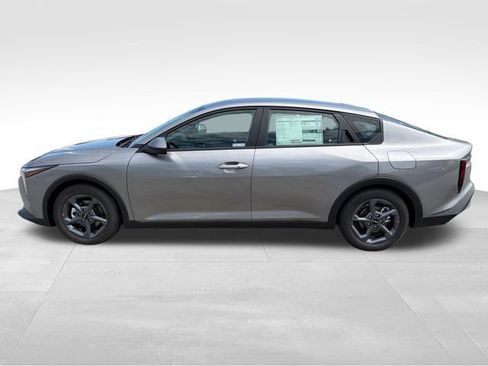 New 2026 Kia K4 FWD image 4