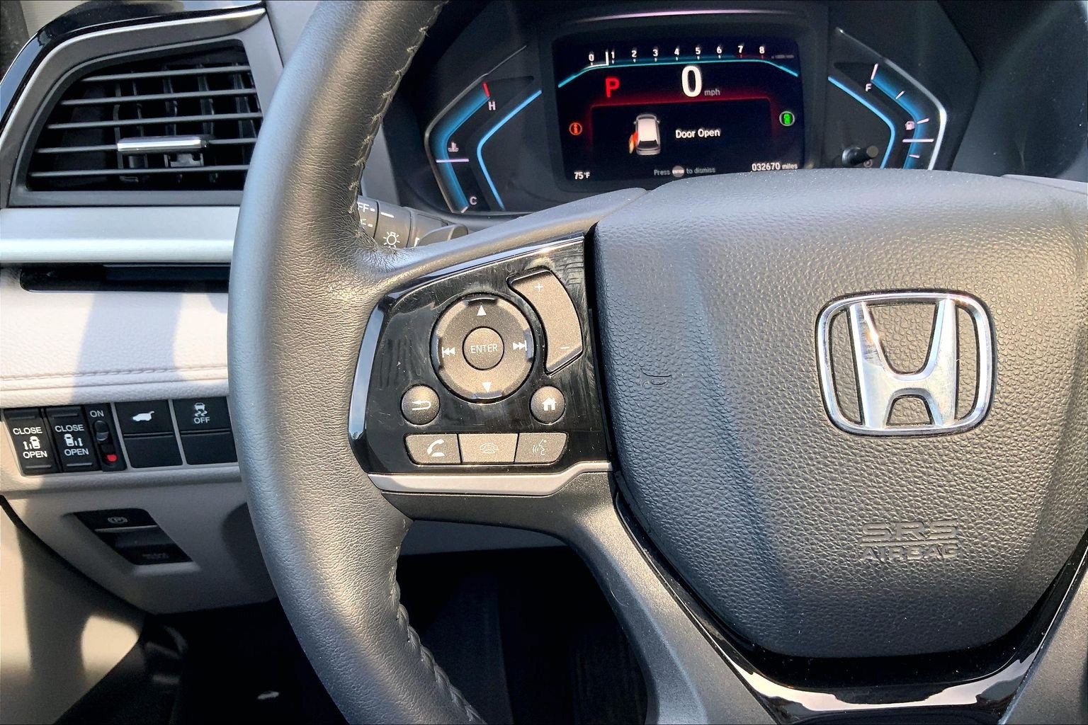 Used 2023 Honda Odyssey Touring image 20