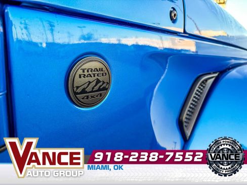 Used 2025 Jeep Gladiator Sport image 10