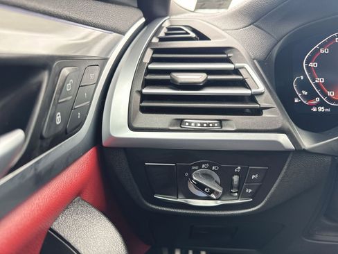 Used 2024 BMW X3 M40i AWD/4WD image 22